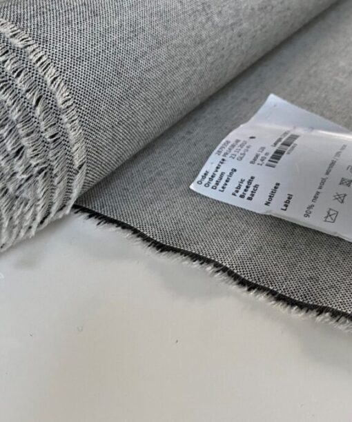 Kvadrat Basel 126 wit zwart