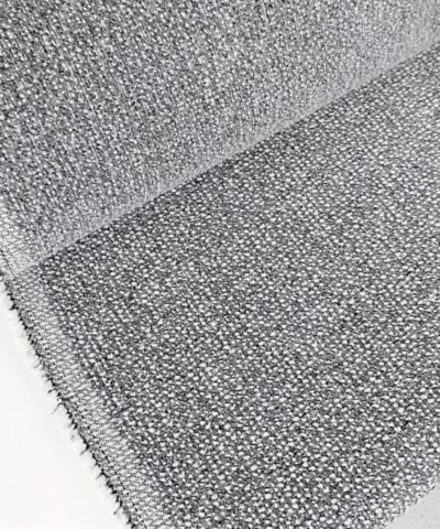 Maharam Mantle 011 Kinetic blauwgrijs roomwit