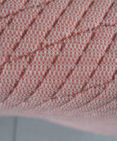 Apparel 0623 Kvadrat Febrik roze roomwit