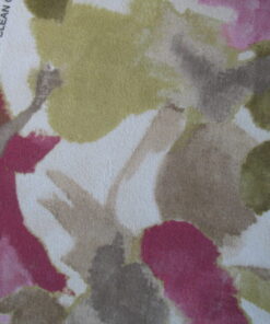 Clarke en Clarke Nerina Raspberry bloemen fuchsia groen