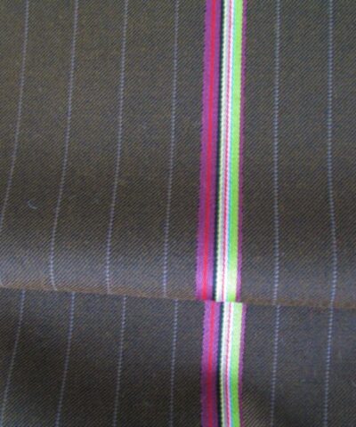 Maharam Bespoke Stripe 003 Paul Smith bruin streeppatroon