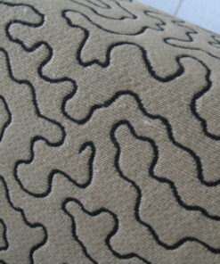 meubelstof zwart patroon op beige