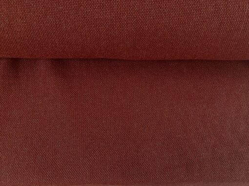 Camira Advantage AD005 Cranberry steenrood