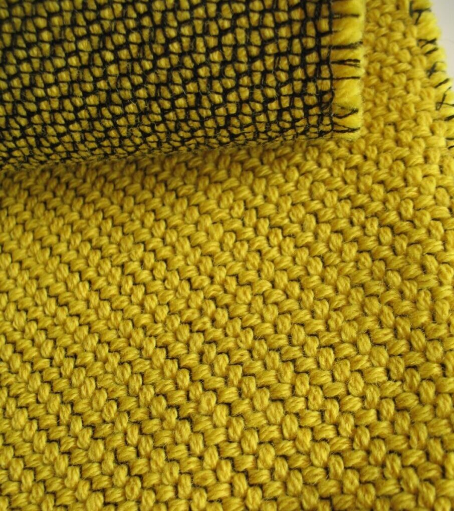 Kvadrat Coda 2 410 geel zwart