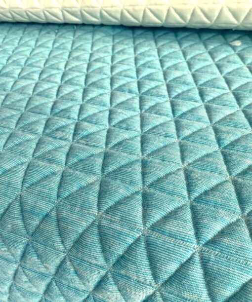 Kvadrat Febrik Triangle licht groenblauw roomwit