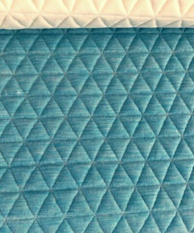 Kvadrat Febrik Triangle lichtblauw roomwit