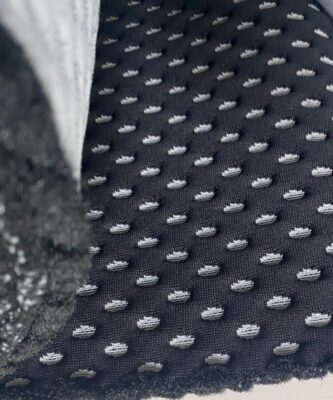 Kvadrat Febrik zwart wit
