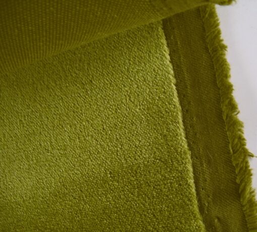 Vescom Togo 11 mohair velours groen