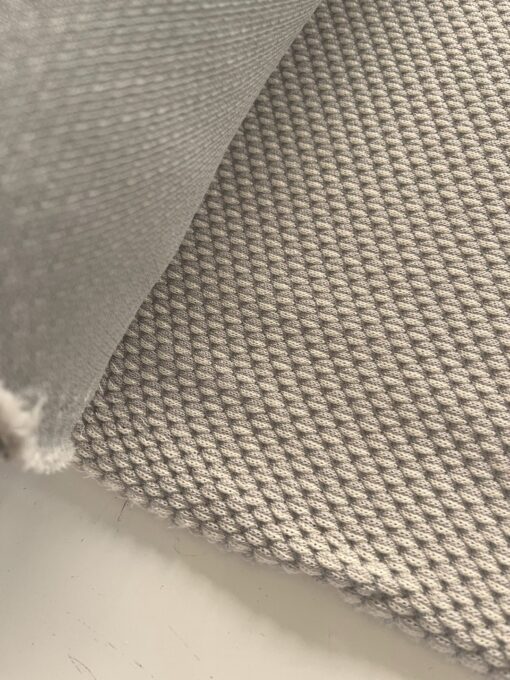 Kvadrat Febrik Drop Meringue 0101 creme taupe grijs