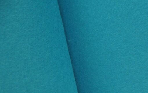 Kvadrat Divina 3 826 turquoise blauw wolvilt