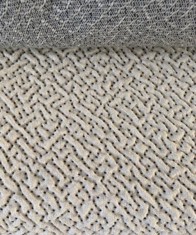 Kvadrat Vale 112 creme zwart 3-D patroon