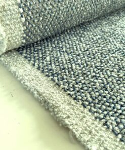 Kvadrat Sahco Moss 010 blauw creme grijs bouclé