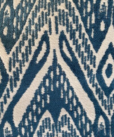 Colefax and Flower Padang Paon blauw creme patroon