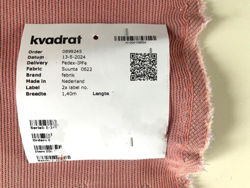 Kvadrat Suunta 0622 roze licht blauw