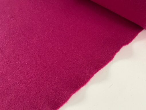 Kvadrat Divina 642 fuchsia roze wolvilt