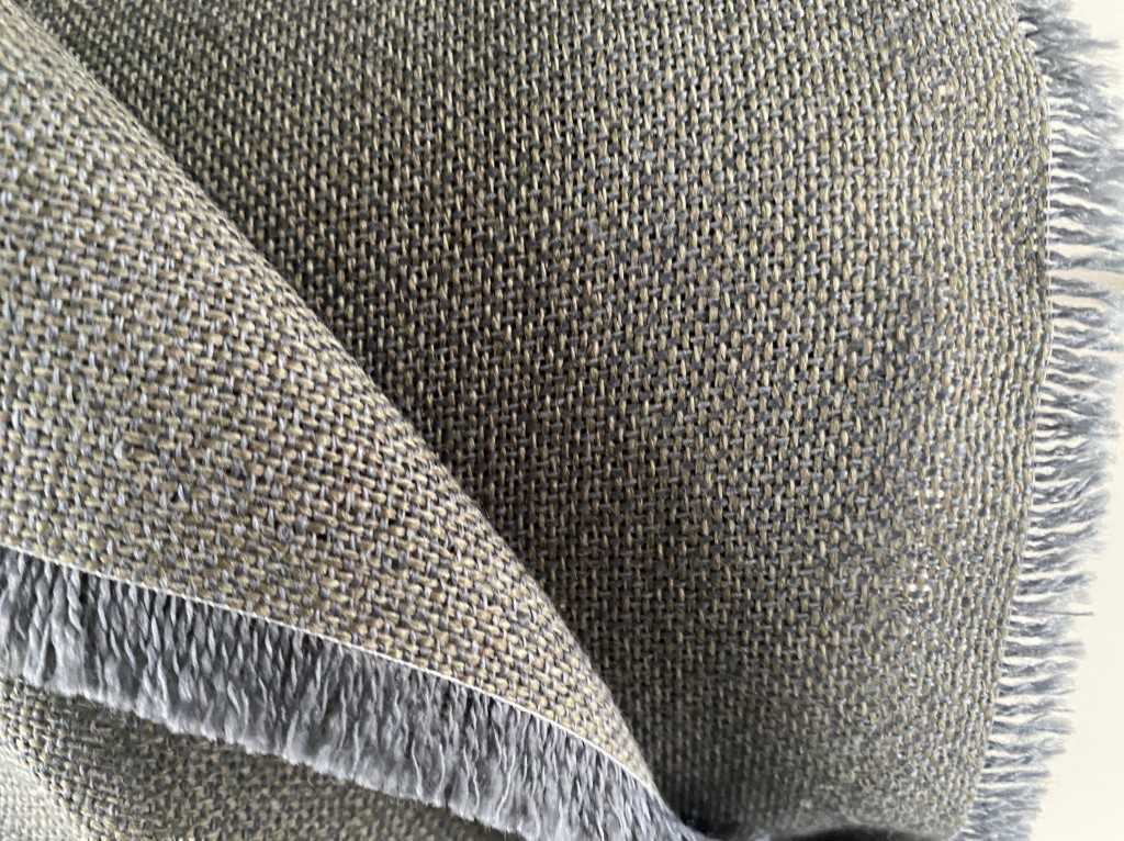 Kvadrat Ginger 2 172 beige lila