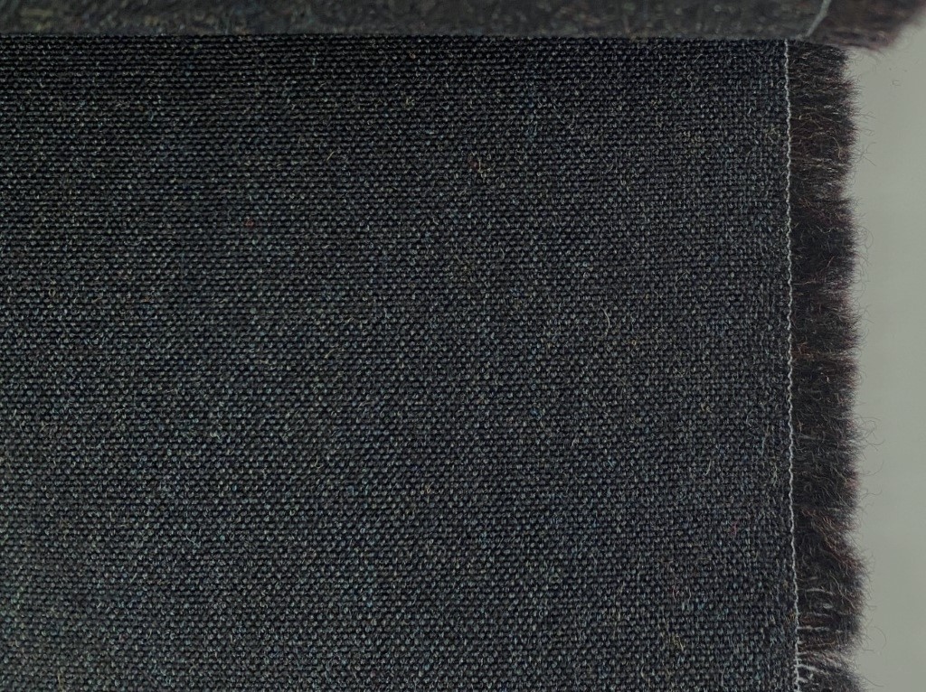 Kvadrat Remix 3 393 antraciet bruin