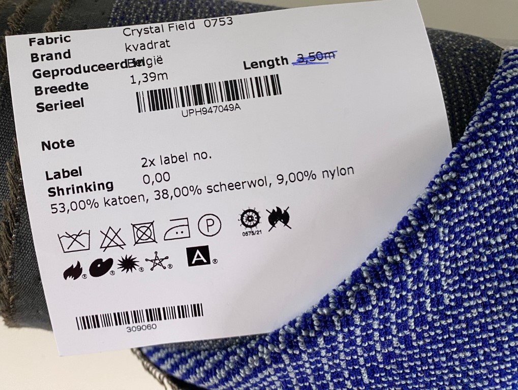 Kvadrat Crystal Field 753 kobaltblauw grijs patroon