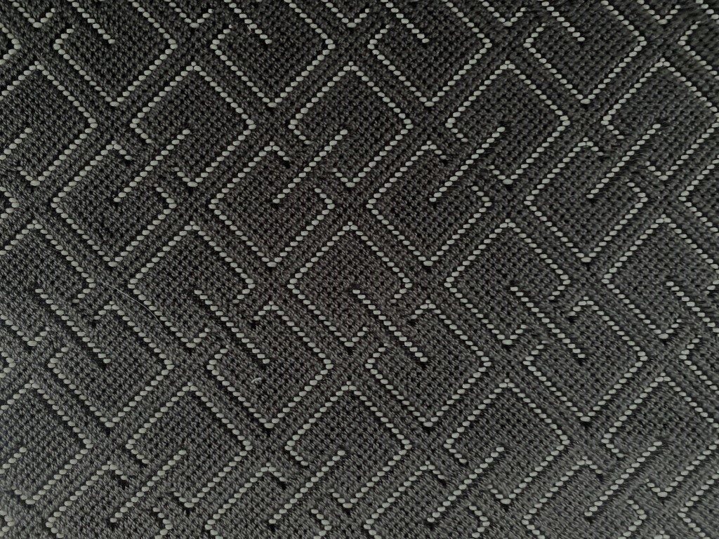 Kvadrat Sahco Grid 0010 grijs roomwit geometrisch patroon