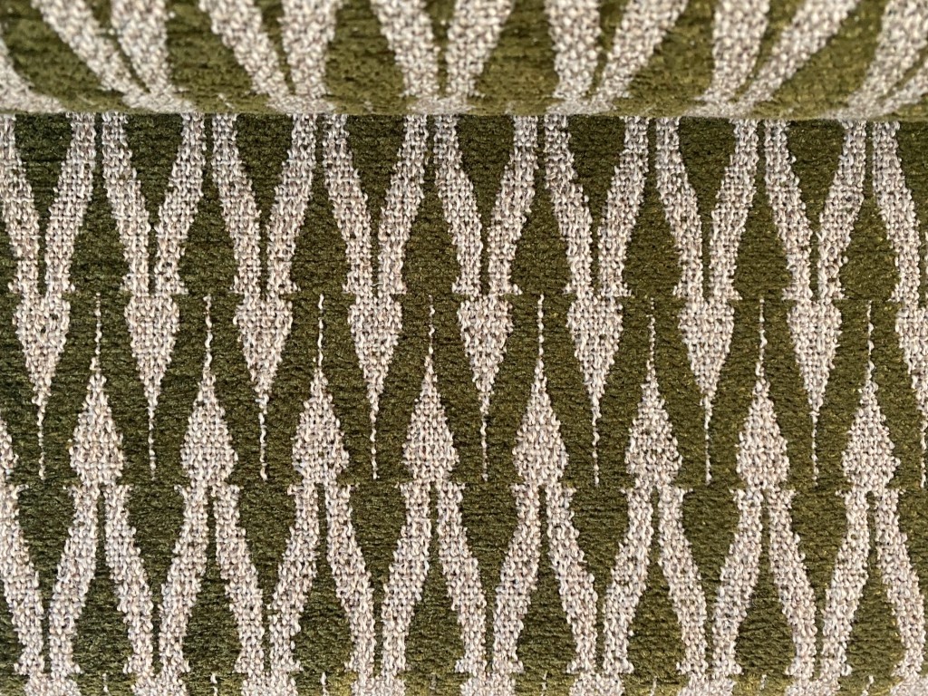 Clochard Fabrics Fiore 02 groen beige motief