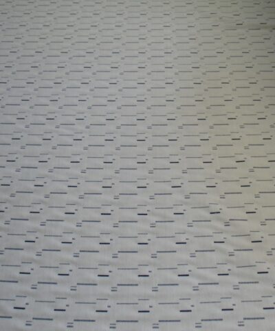 creme met blauwe strepen