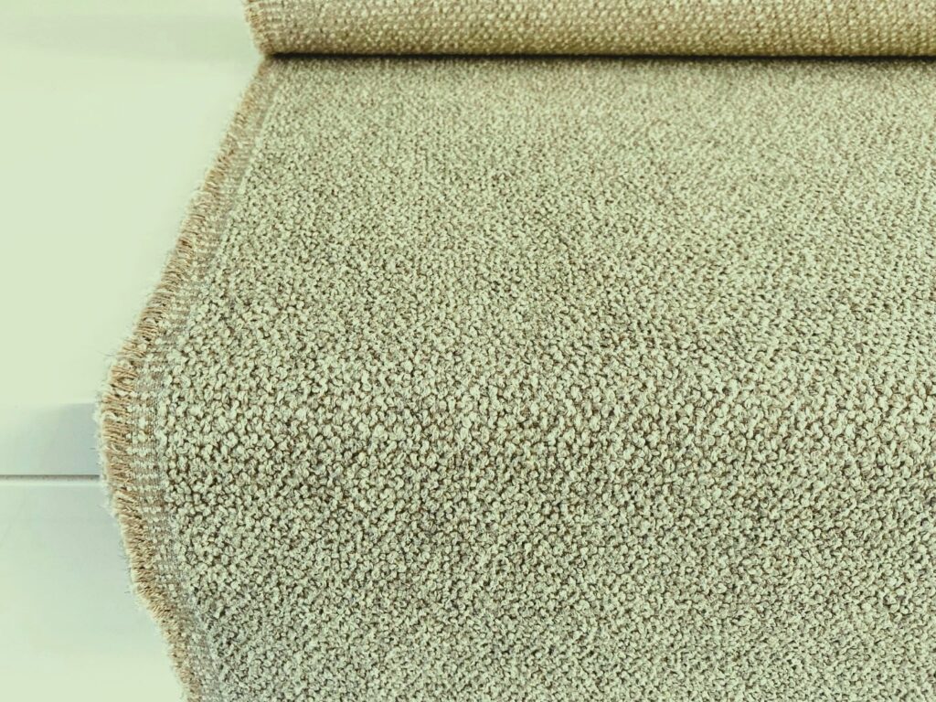 De Ploeg Monza zacht groen beige bouclé