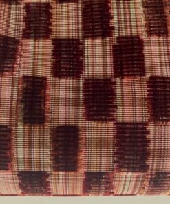 Pierre Frey Saqqarah Terrecuite F3660003, tinten roze, rood, groen en beige blokjes