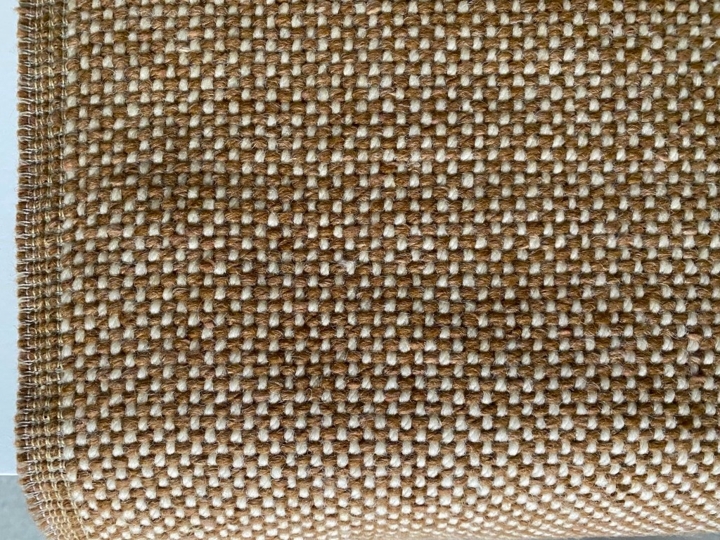 Grof geweven meubelstof camel creme