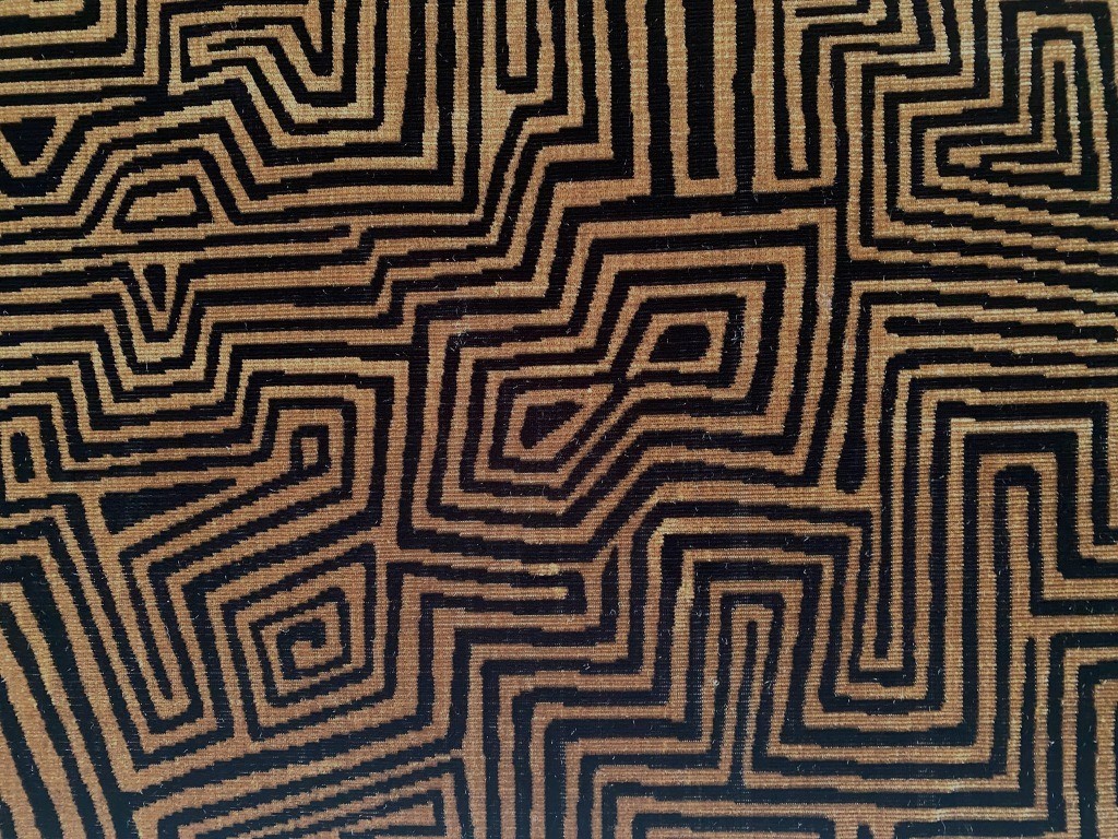 Dedar Milano Jamu Jungle Pantera 001 velours zwart goud