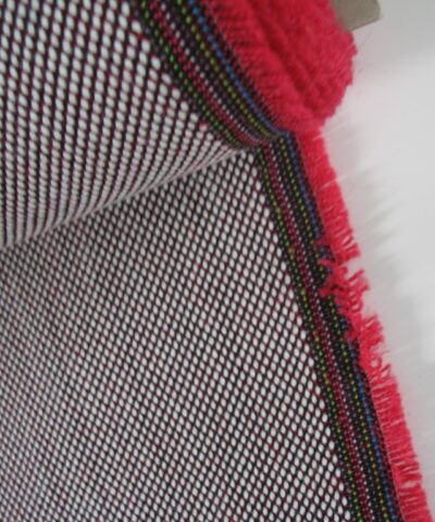 Kvadrat Steelcut Trio 2 144 creme rood