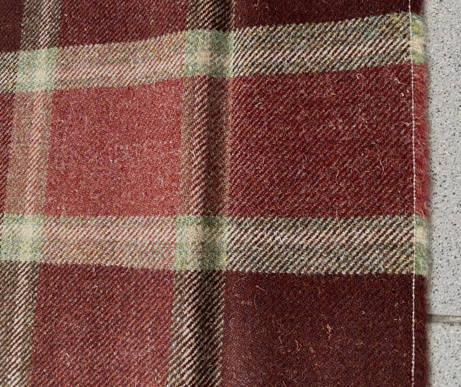 Anta Dunvegan rood roze groen ruit patroon