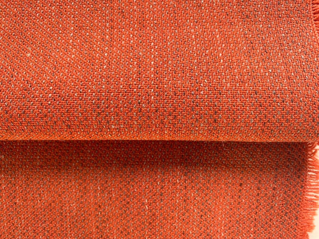 Kvadrat Clara 2 548 oranje grijs