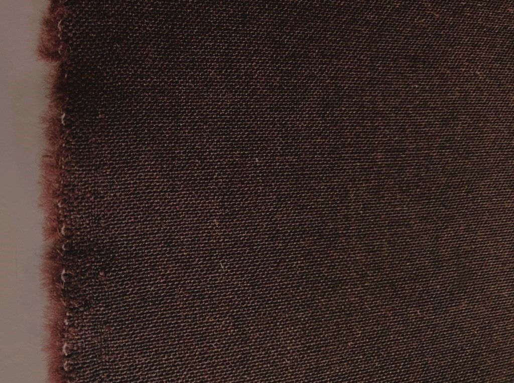 Kvadrat Remix 3 373 roodbruin zwart