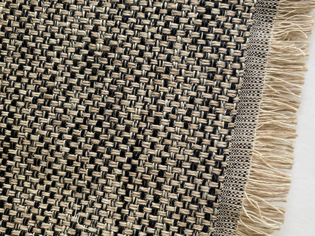 meubelstof beige zwart grof geweven